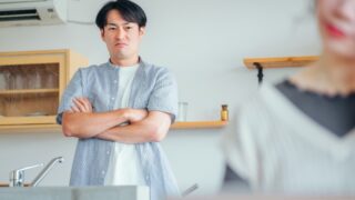 金遣いの荒さ、LINEが鳴るとリビングから出ていく…不安が限界そして決断|素行調査・浮気調査